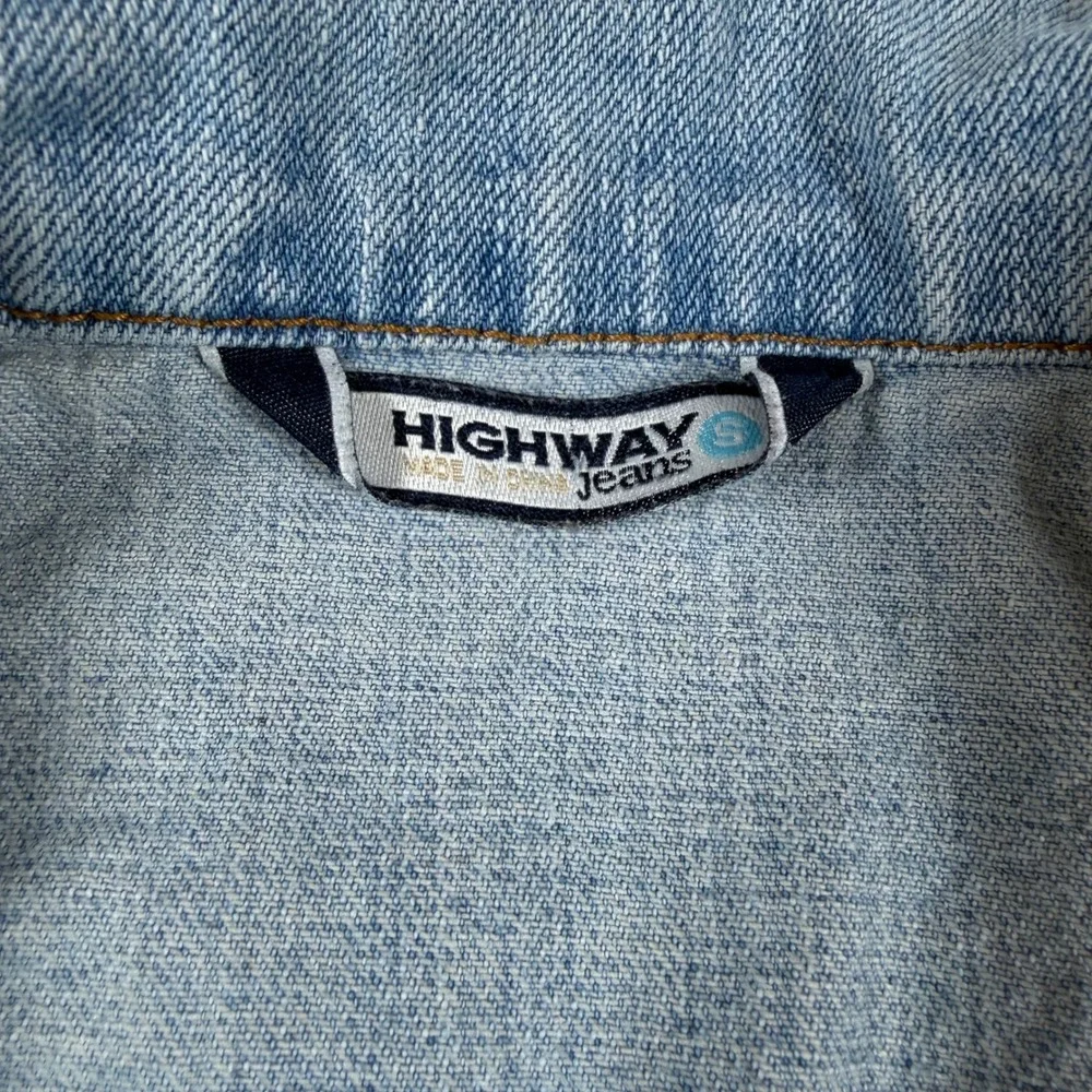 Highway Jeans Womens Light Wash Cropped Denim Vest Raw Hem MD7483HJMJ Small